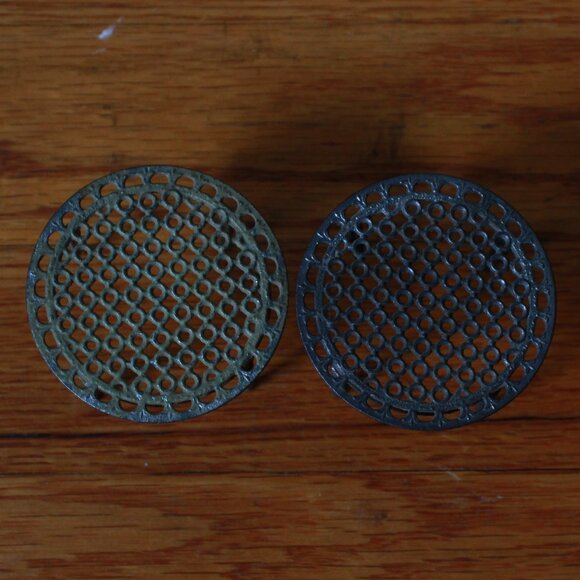 Antique Unknown Brand Miniature Dollhouse Metal Tables & Chairs - Picture 6 of 8